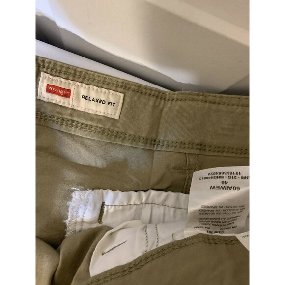 New Wrangler FLEX‎ Cargo Short Men’s Sz 46 Khaki Relaxed Tech Pocket NWT - Picture 2 of 8